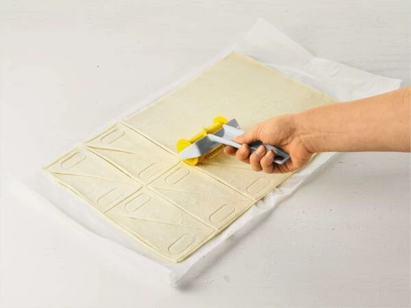 Betty Bossi Teigrolle Croissant Roller 2 Betty Bossi Teigrolle Croissant Roller – Bild 2