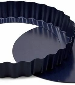 Zyliss Tarteform Mit Antihaftbeschichtung Und Abnehmbarem Boden, 25 Cm -KitchenAid Shop 220 E980197 Zyliss Tart Pan Hero Bottom off HR