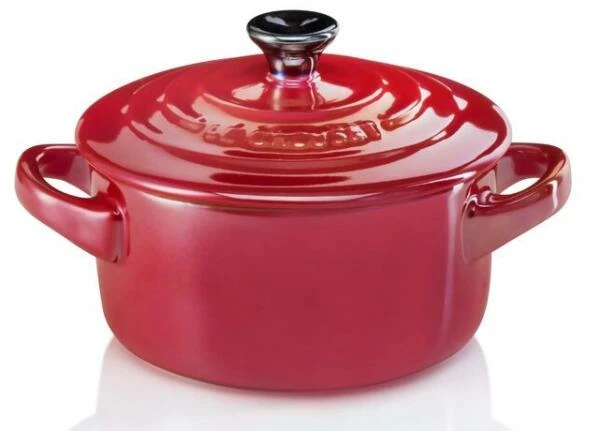 Le Creuset Mini Cocotte In Kirschrot Metallic 1 Le Creuset Mini Cocotte In Kirschrot Metallic