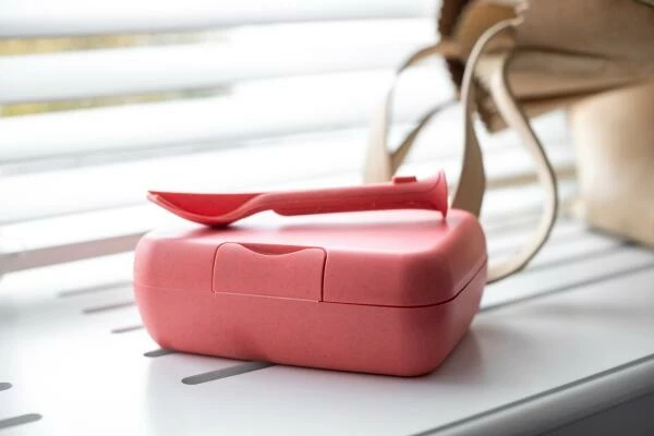 Koziol Lunch Box Candy Ready Mit Besteck-Set In Coral 5 Koziol Lunch Box Candy Ready Mit Besteck-Set In Coral – Bild 5