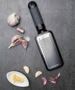Microplane Feinreibe Home In Rot -KitchenAid Shop MP Home Series Fine Grater 44002 garlic neu 1 l