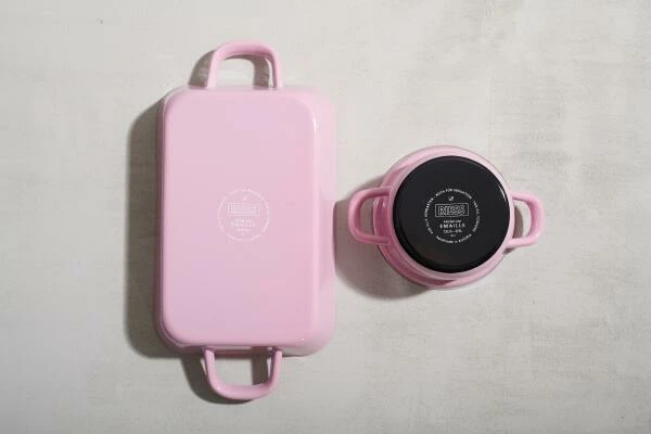 Riess Emaille Riess Auflaufform Mit Griffen Aus Emaille In Rosa 2 Riess Emaille Riess Auflaufform Mit Griffen Aus Emaille In Rosa – Bild 2