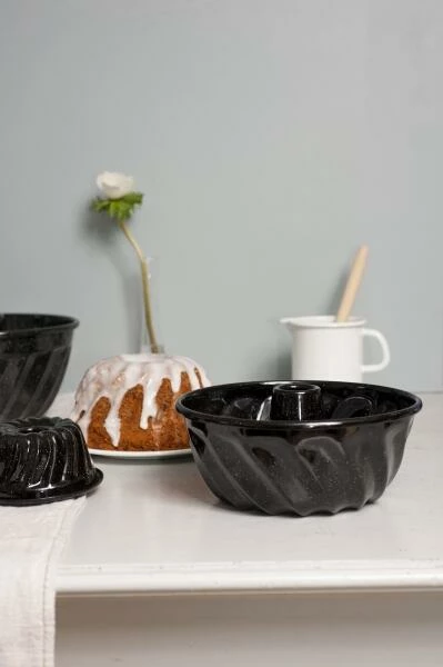 Riess Emaille Riess Gugelhupfform Aus Emaille In Schwarz 18 Cm 4 Riess Emaille Riess Gugelhupfform Aus Emaille In Schwarz 18 Cm – Bild 4