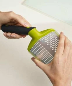 Joseph Joseph 2-in-1 Reibe Twist Grater In Grün, Grob & Fein -KitchenAid Shop Twist Grater Twist neu